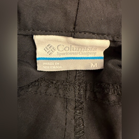 Columbia Omni Shade PFG Outdoor Black Shorts Women’s Size Medium - Picture 3 of 9